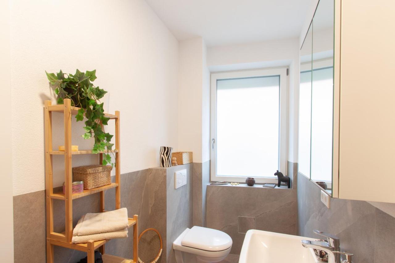 Appartement Juliusliving - Modernes Wohnen An Der Juliuspromenade à Wurtzbourg Extérieur photo